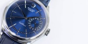 The 39 mm copy Rolex Cellini Date 50519 watches have blue dials.